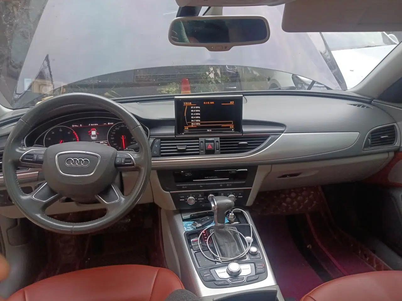Audi A6L 2012 TFSI Standard Model — миниатюра 9