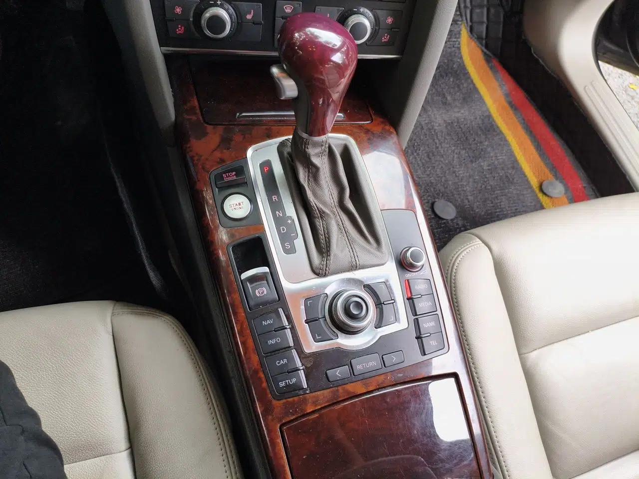 Audi A6L 2011 2.4L Comfort Edition — миниатюра 14