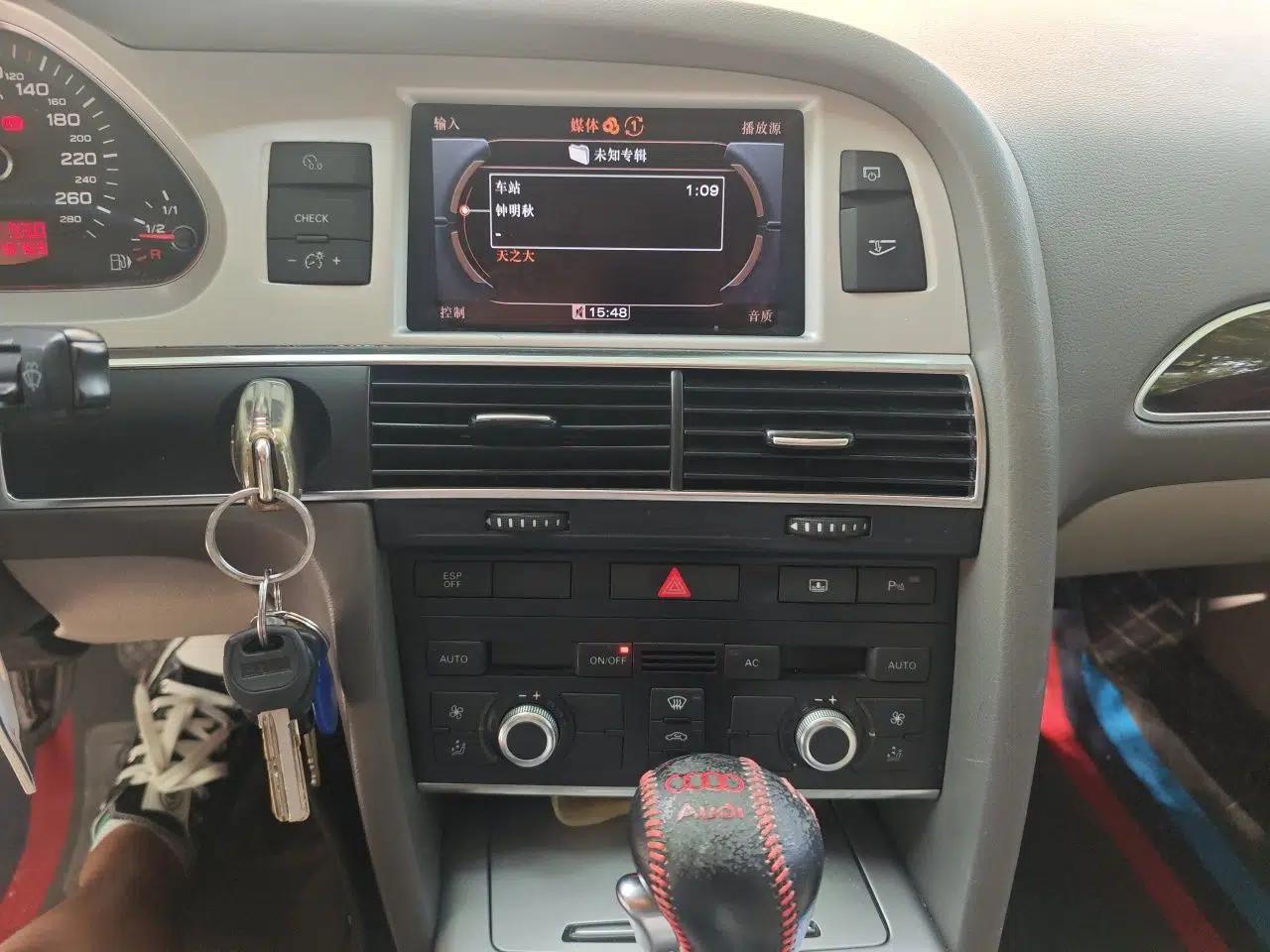 Audi A6L 2011 2.0 TFSI Automatic Standard Edition — миниатюра 13