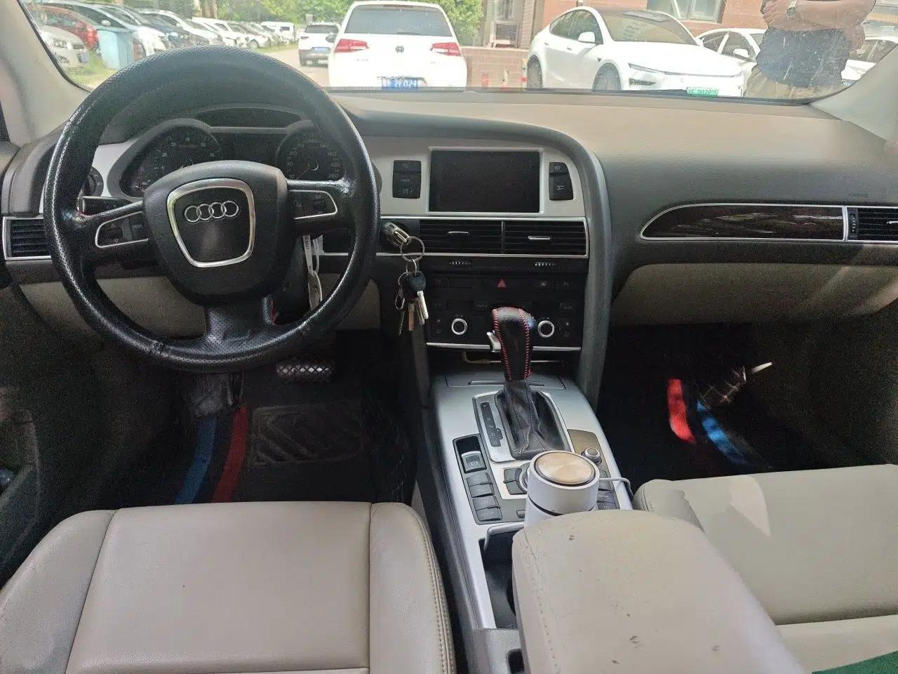 Audi A6L 2011 2.0 TFSI Automatic Standard Edition — миниатюра 9
