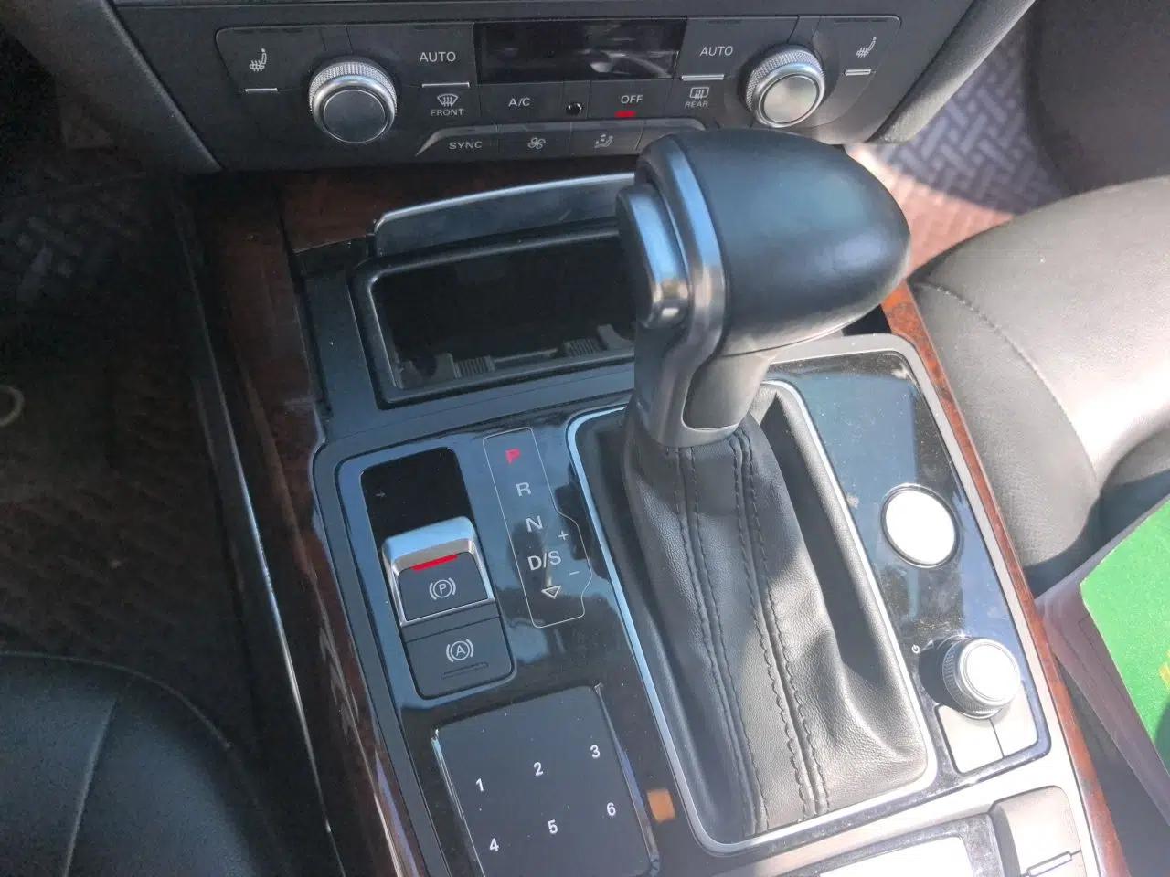 Audi A6L 2014 30 FSI Comfort Model — миниатюра 14