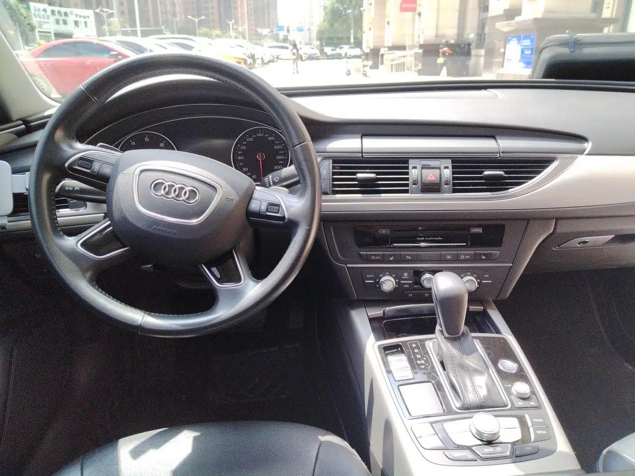 Audi A6L 2018 30th Anniversary Edition 35 TFSI Fashion Model — миниатюра 6