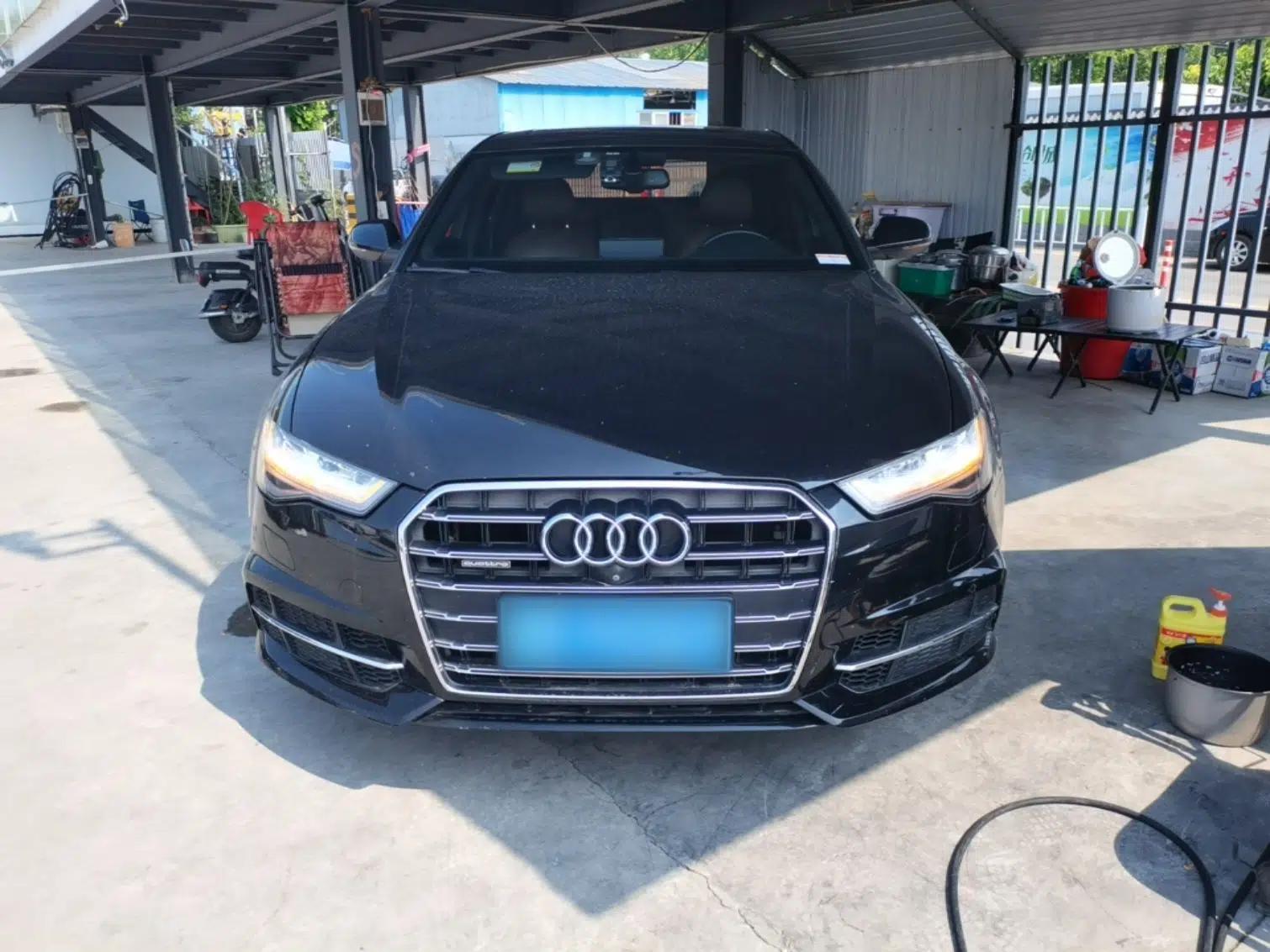 Audi A6L 2018 30th Anniversary Edition 45 TFSI quattro Sport model — миниатюра 2