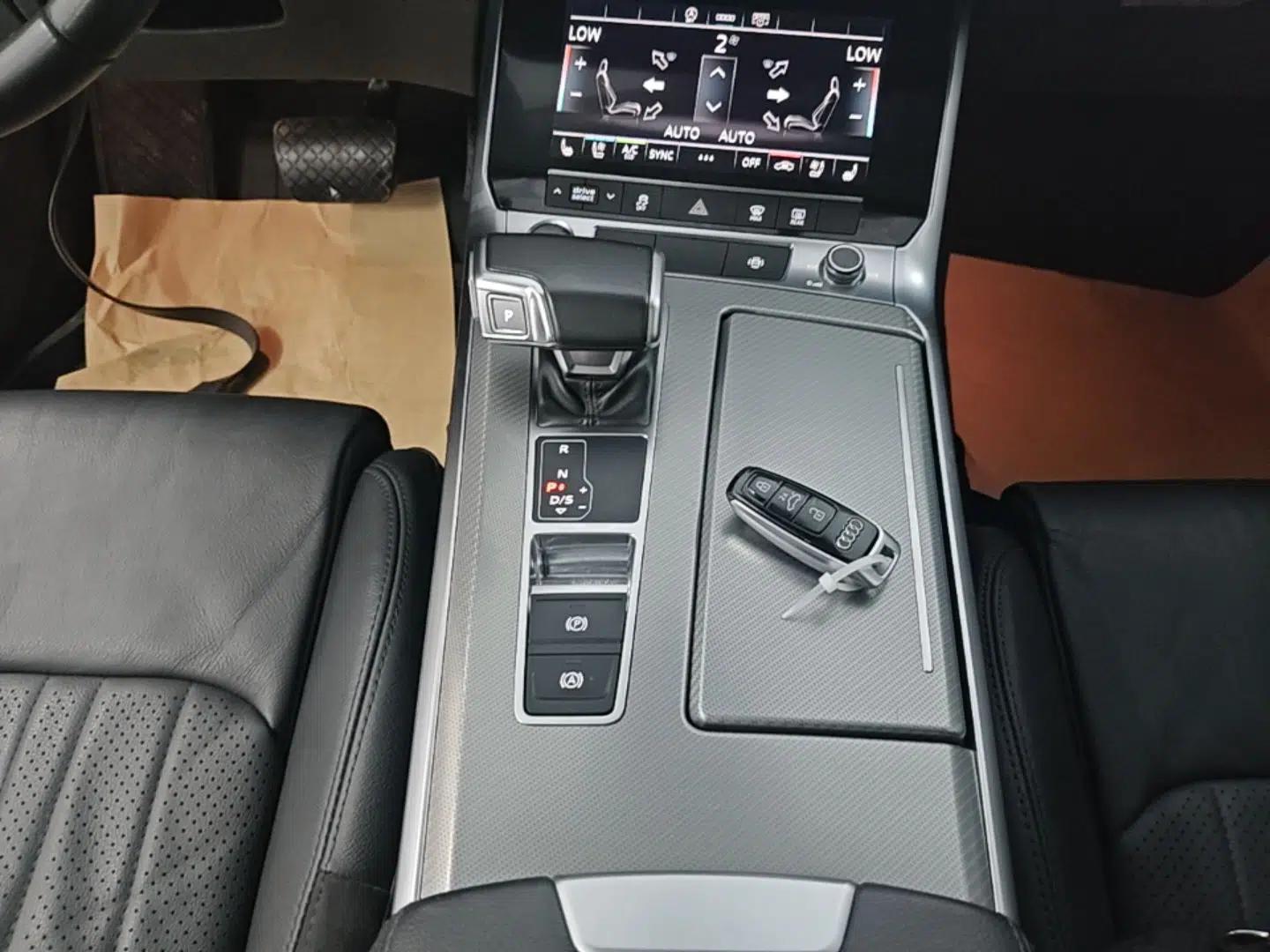 Audi A6L 2021 40 TFSI Luxury Prestige Edition — миниатюра 16