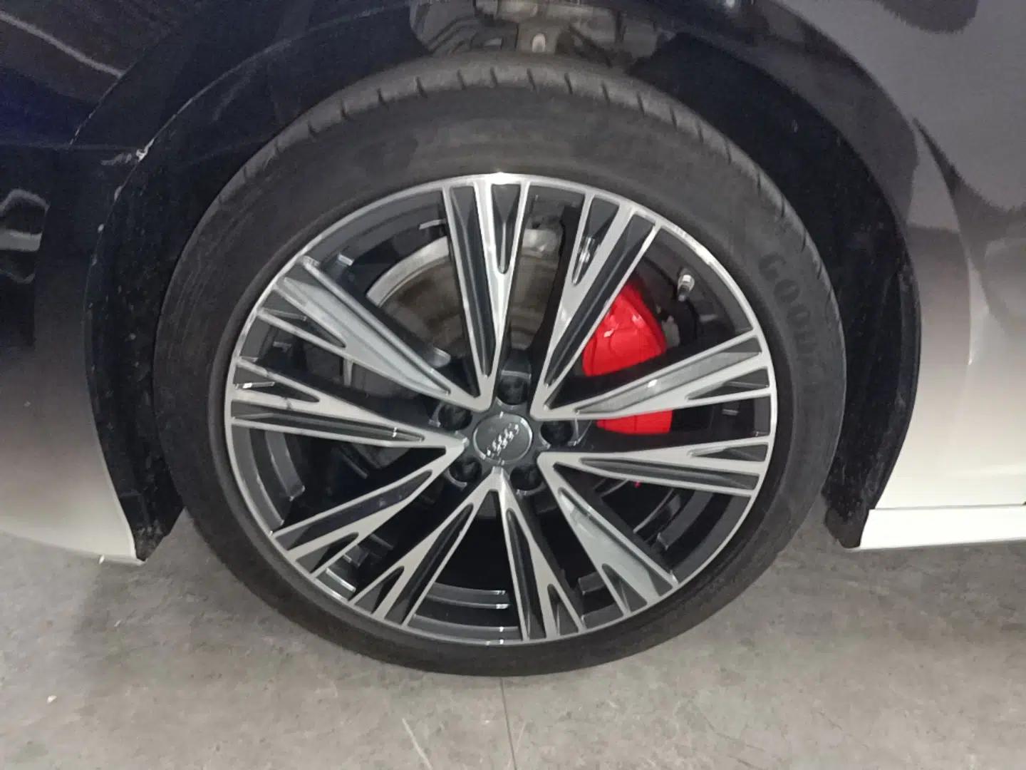Audi A6L 2021 40 TFSI Luxury Dynamic Edition — миниатюра 10