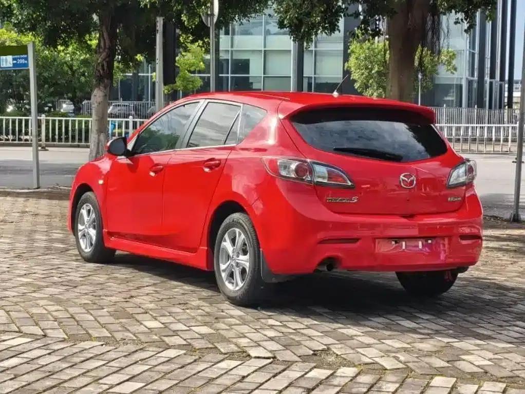 Mazda3 Axela 2013 Hatchback 1.6L Automatic Elite — миниатюра 9