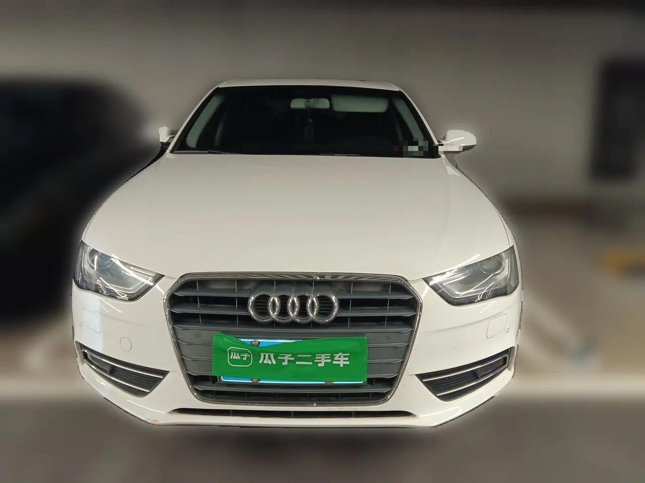Audi A4L 2015 35 TFSI Automatic Comfort Model — миниатюра 2
