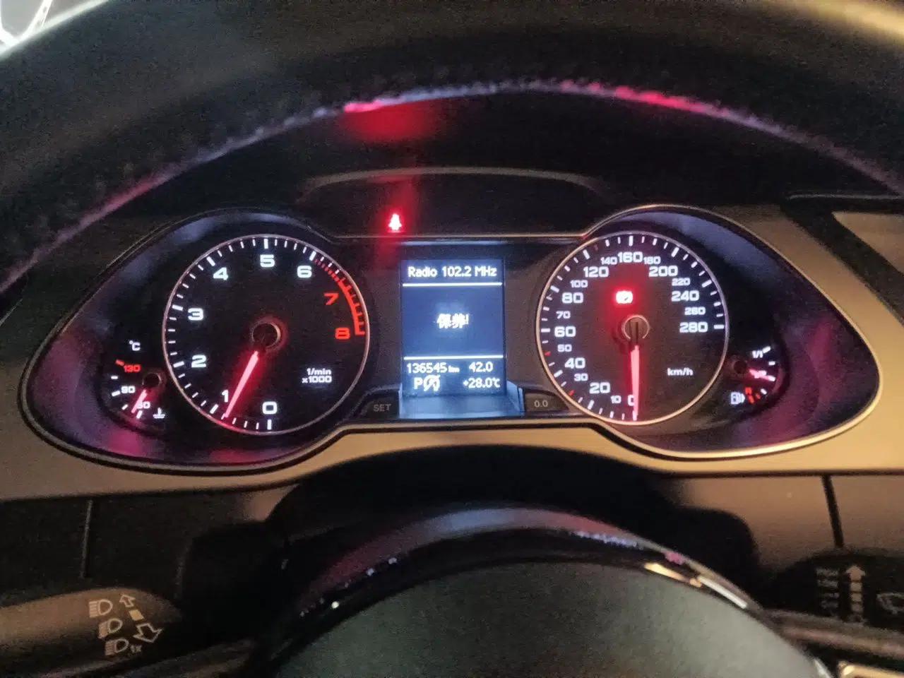 Audi A4L 2015 35 TFSI Automatic Comfort Model — миниатюра 11