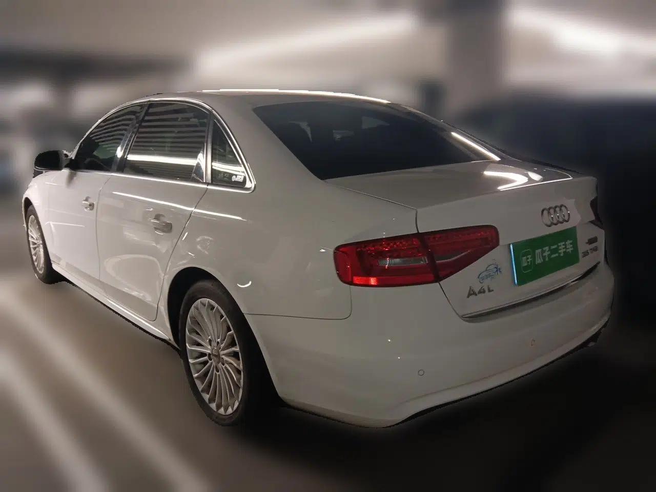 Audi A4L 2015 35 TFSI Automatic Comfort Model — миниатюра 4
