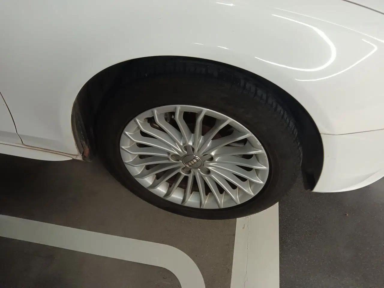 Audi A4L 2015 35 TFSI Automatic Comfort Model — миниатюра 8
