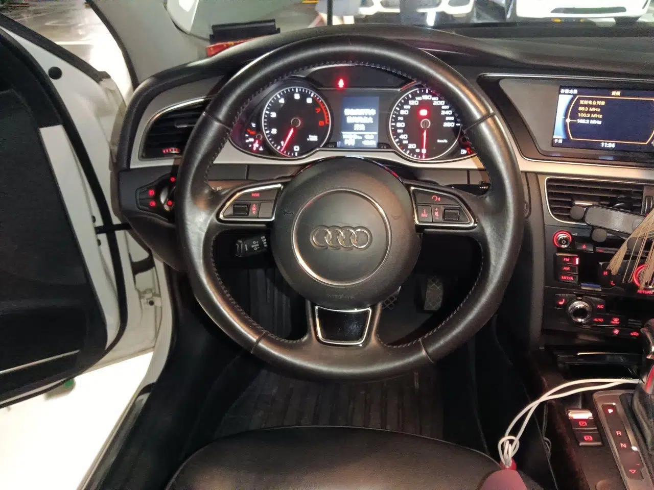 Audi A4L 2015 35 TFSI Automatic Comfort Model — миниатюра 10
