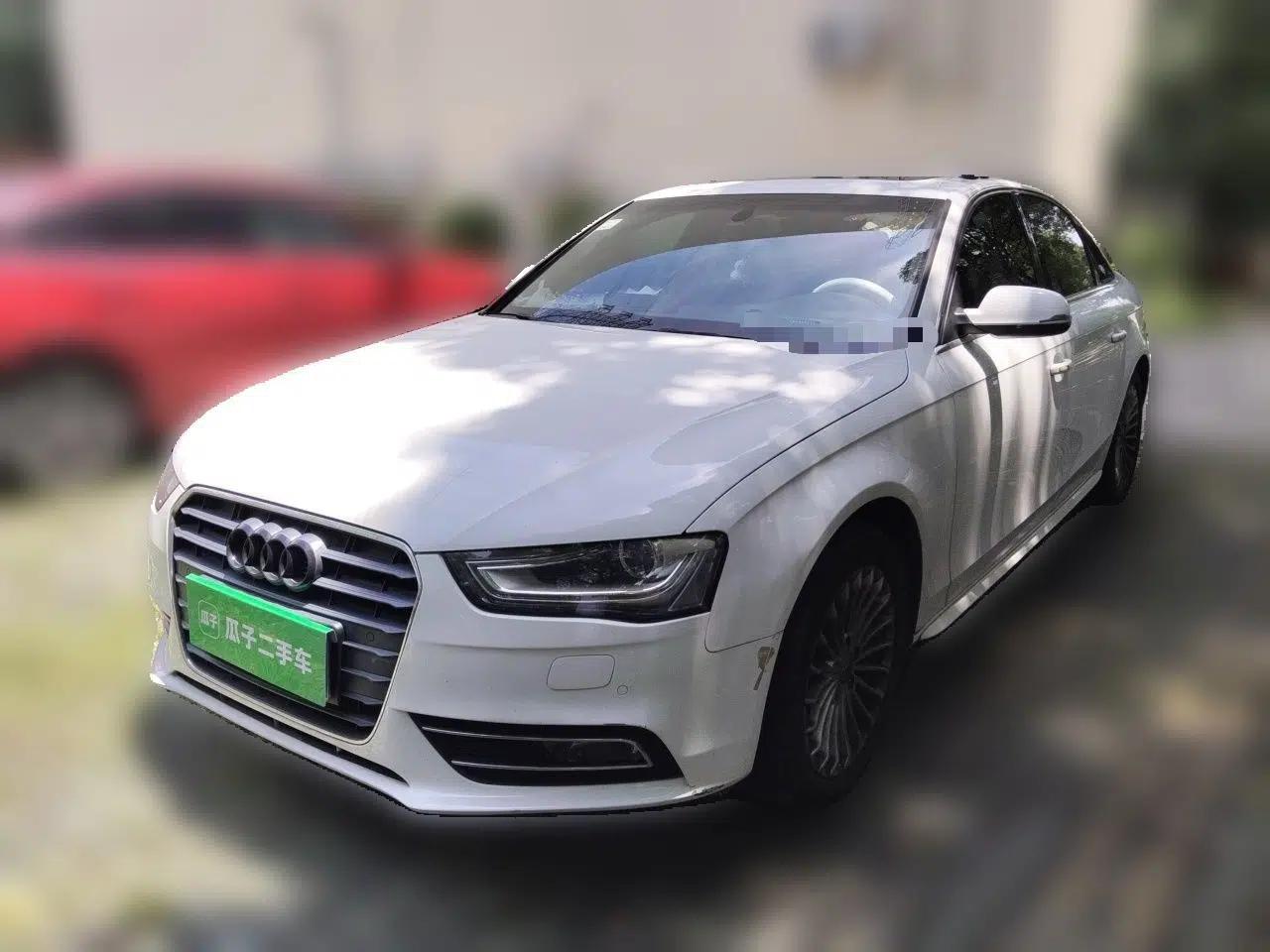 Audi A4L 2015 35 TFSI Automatic Comfort Model — миниатюра 1
