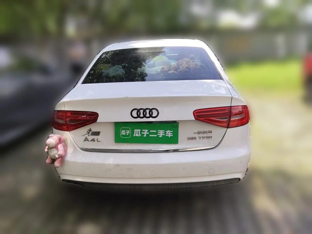 Audi A4L 2015 35 TFSI Automatic Comfort Model — миниатюра 5