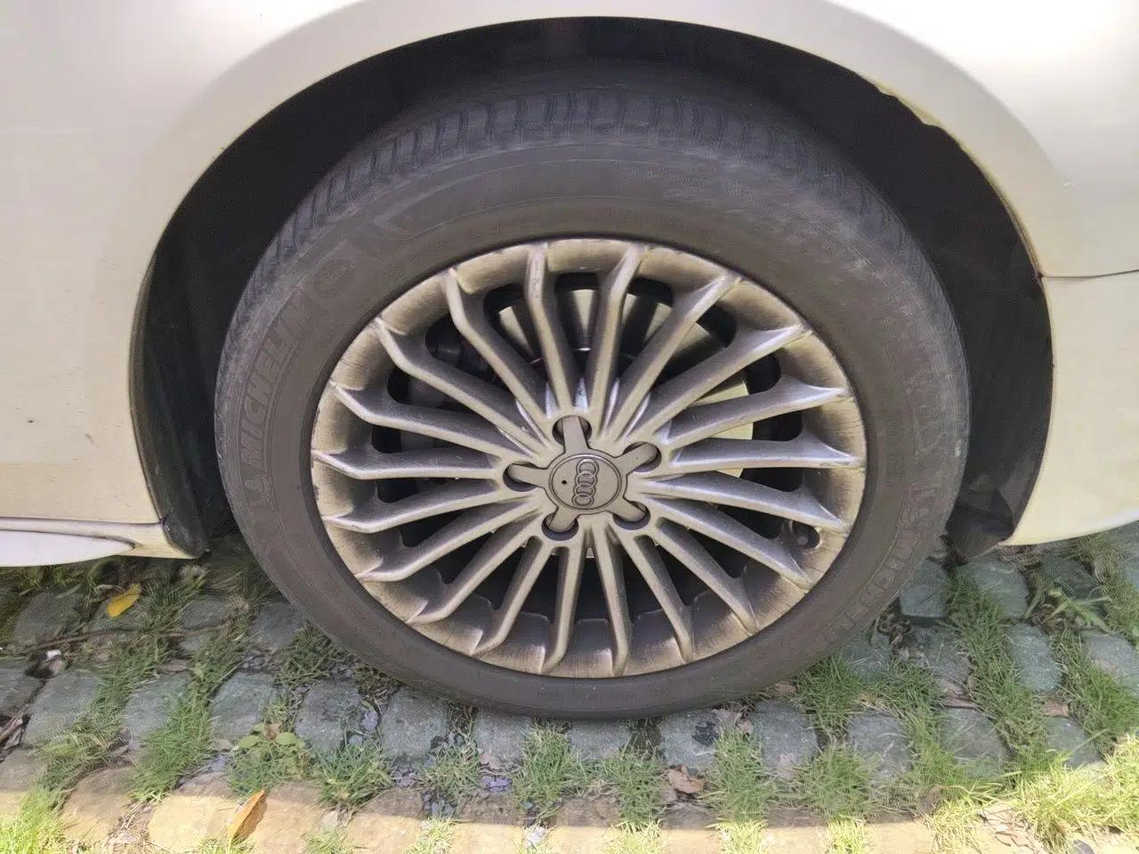 Audi A4L 2015 35 TFSI Automatic Comfort Model — миниатюра 8