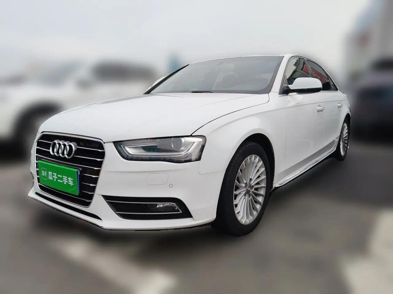 Audi A4L 2015 35 TFSI Automatic Standard Model — миниатюра 1