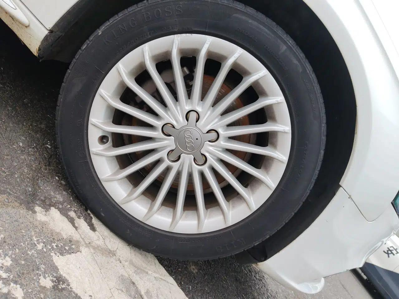 Audi A4L 2015 35 TFSI Automatic Standard Model — миниатюра 8
