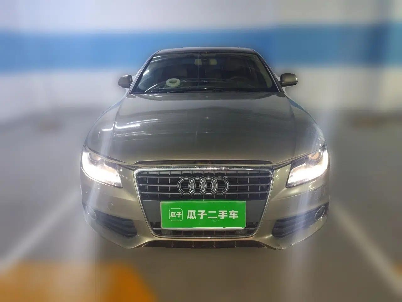 Audi A4L 2012 2.0 TFSI automatic standard version — миниатюра 2