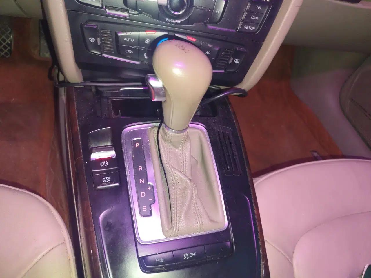 Audi A4L 2012 2.0 TFSI automatic standard version — миниатюра 14