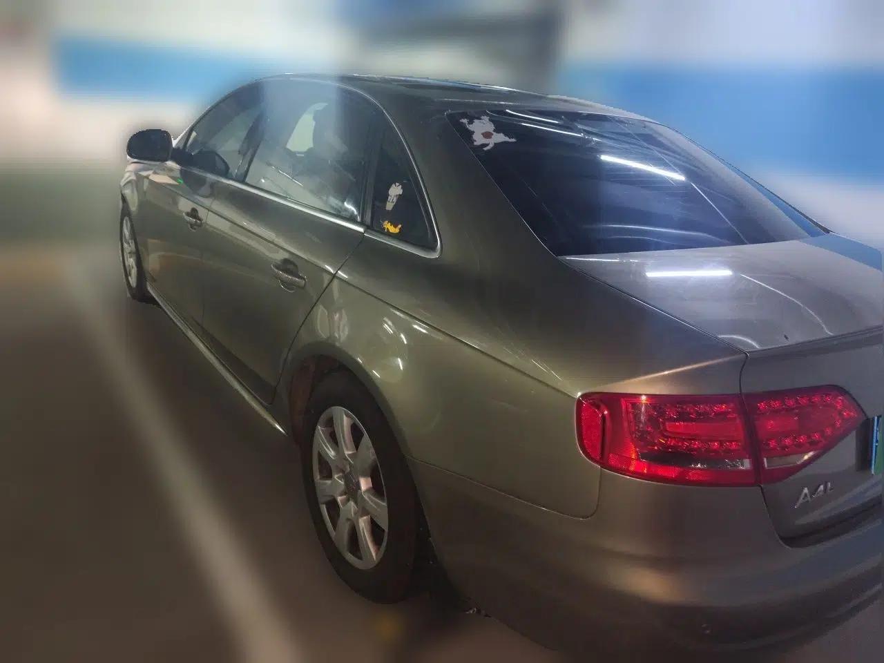 Audi A4L 2012 2.0 TFSI automatic standard version — миниатюра 4