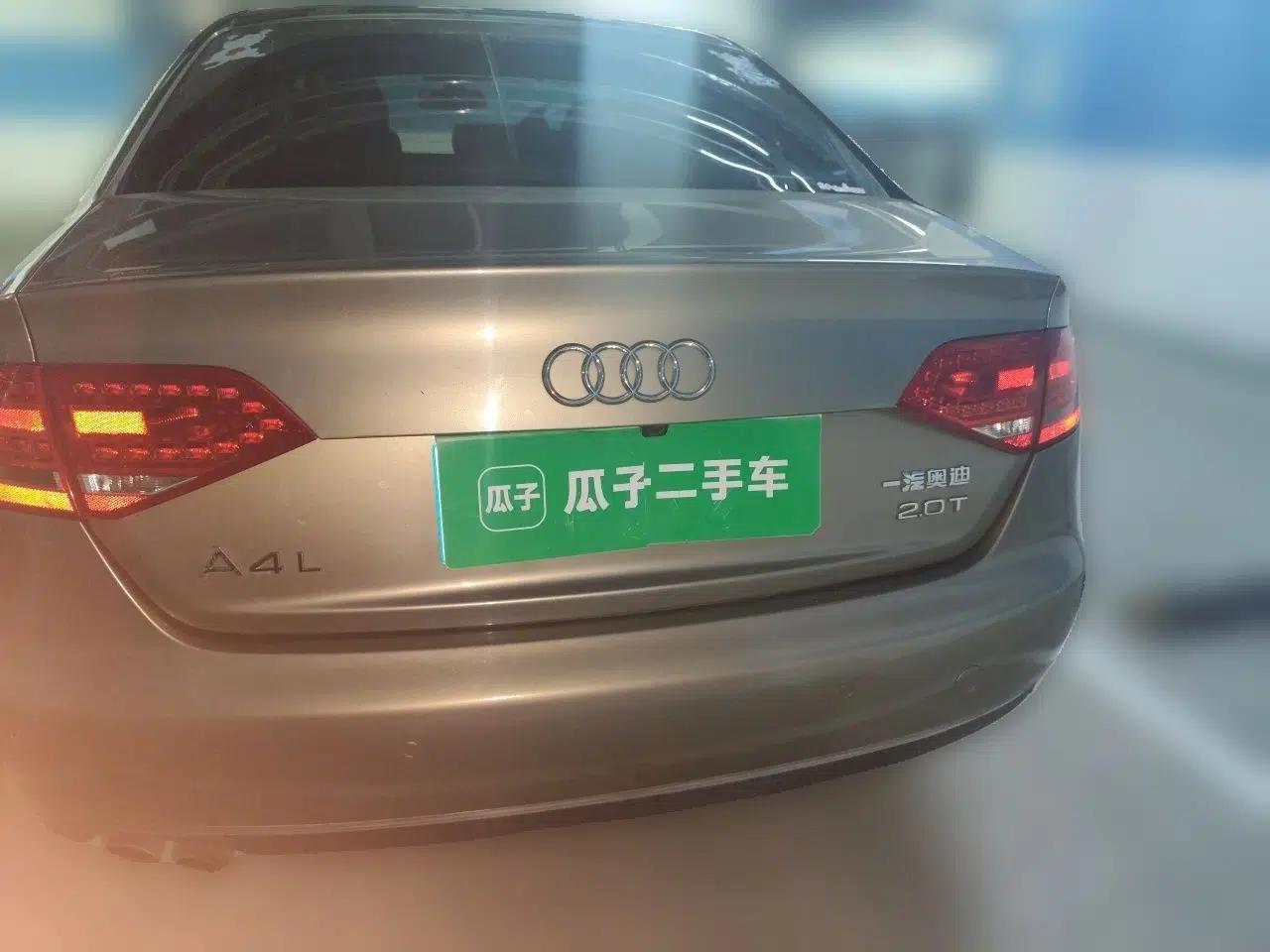 Audi A4L 2012 2.0 TFSI automatic standard version — миниатюра 5
