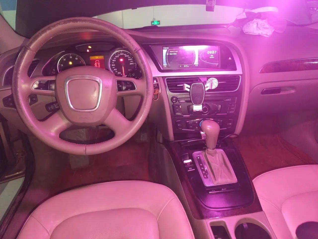 Audi A4L 2012 2.0 TFSI automatic standard version — миниатюра 9