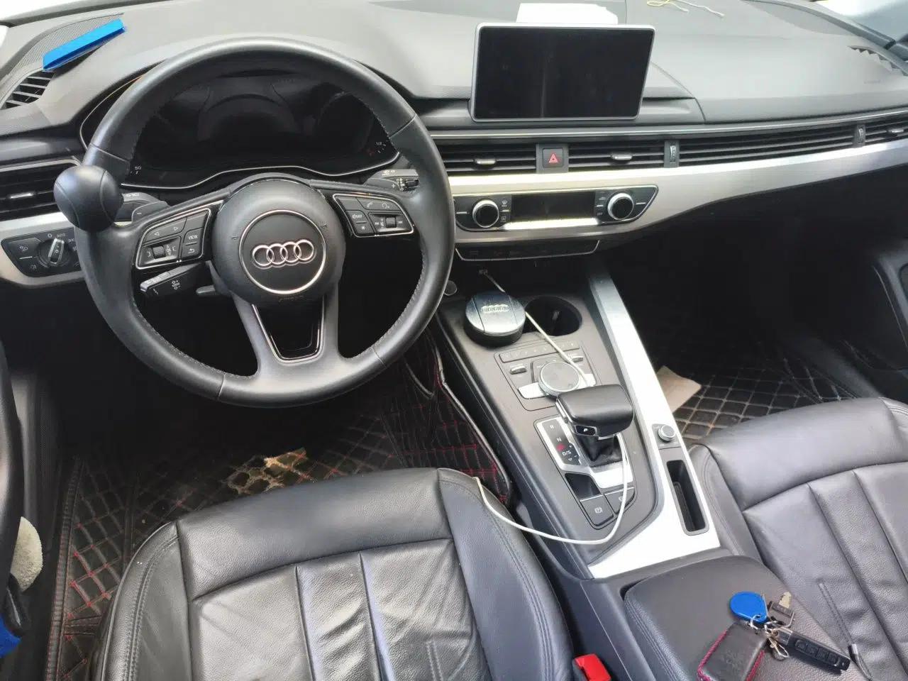 Audi A4L 2018 30th Anniversary Edition 40 TFSI Fashion Model — миниатюра 9