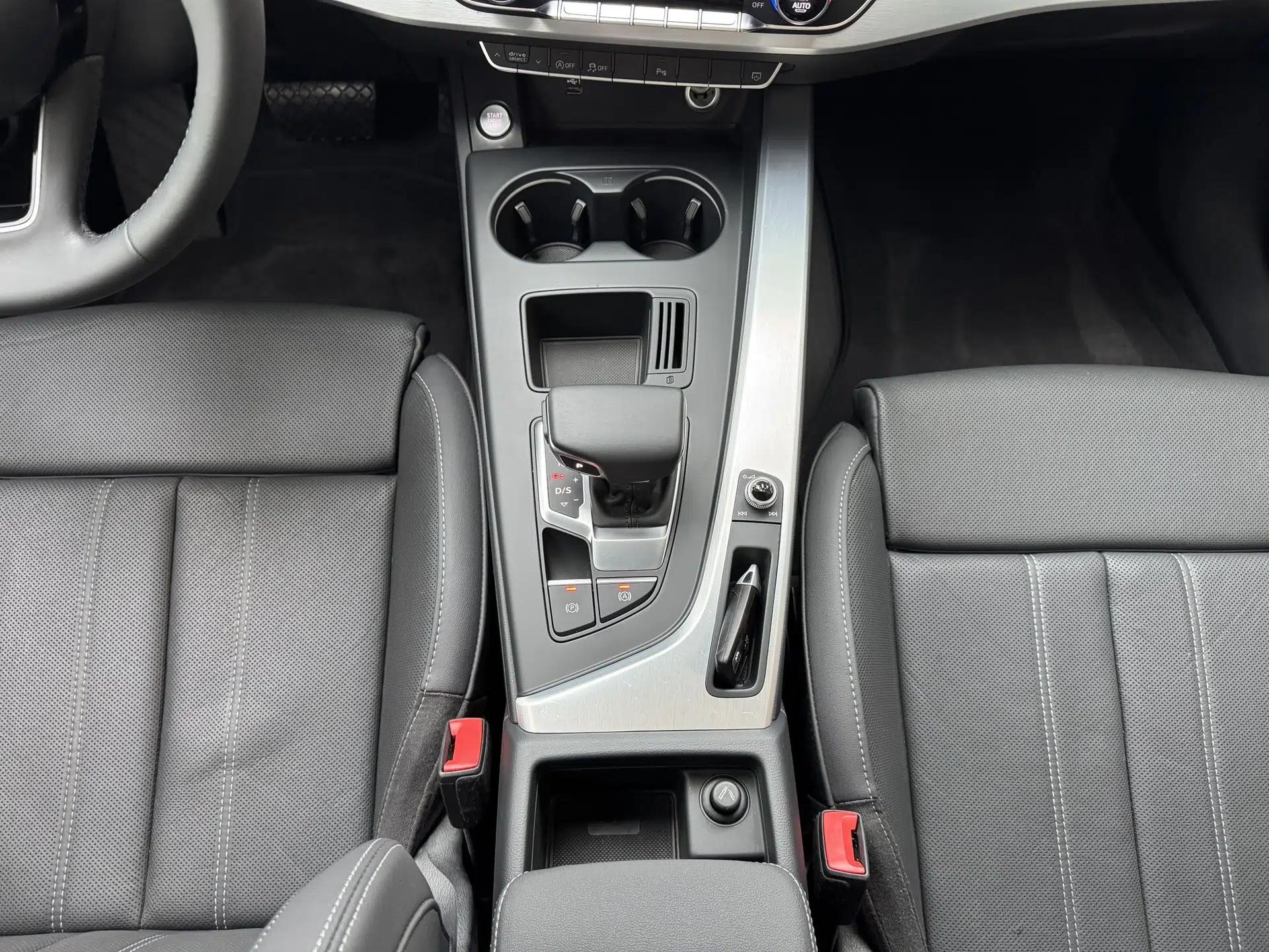Audi A4L 2020 40 TFSI Fashion Dynamic Model — миниатюра 25