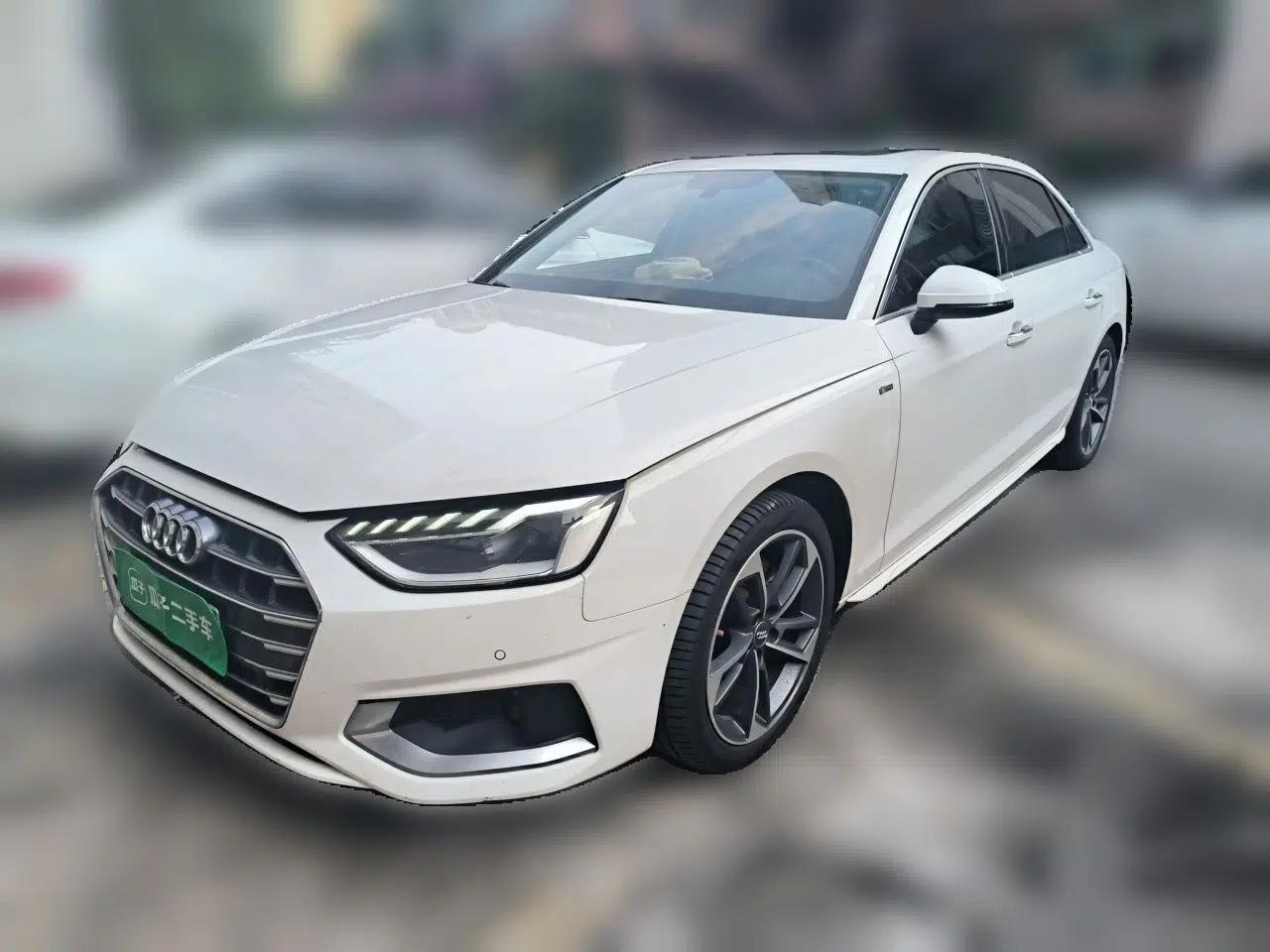 Audi A4L 2020 40 TFSI Fashionable and Elegant Model — миниатюра 1