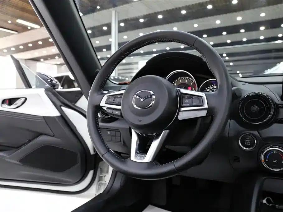 Mazda MX-5 2023 2.0L Soft-Top Convertible (Mexican Spec) — миниатюра 12