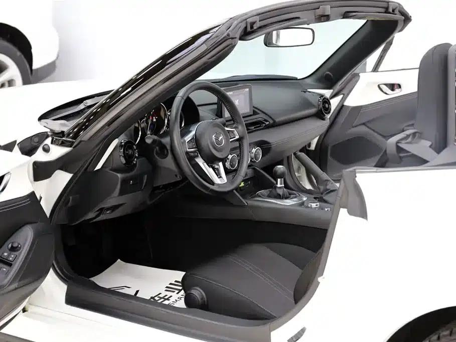 Mazda MX-5 2023 2.0L Soft-Top Convertible (Mexican Spec) — миниатюра 9