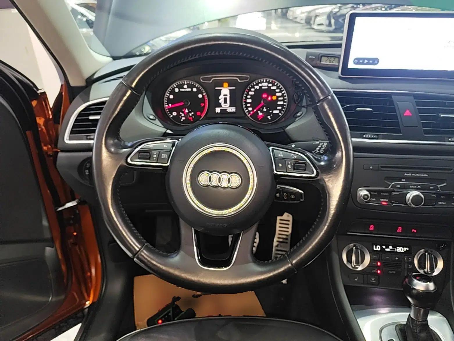 Audi Q3 2015 35 TFSI Comfort Model — миниатюра 13