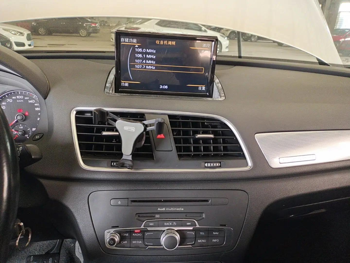 Audi Q3 2015 35 TFSI quattro Technology Edition — миниатюра 15