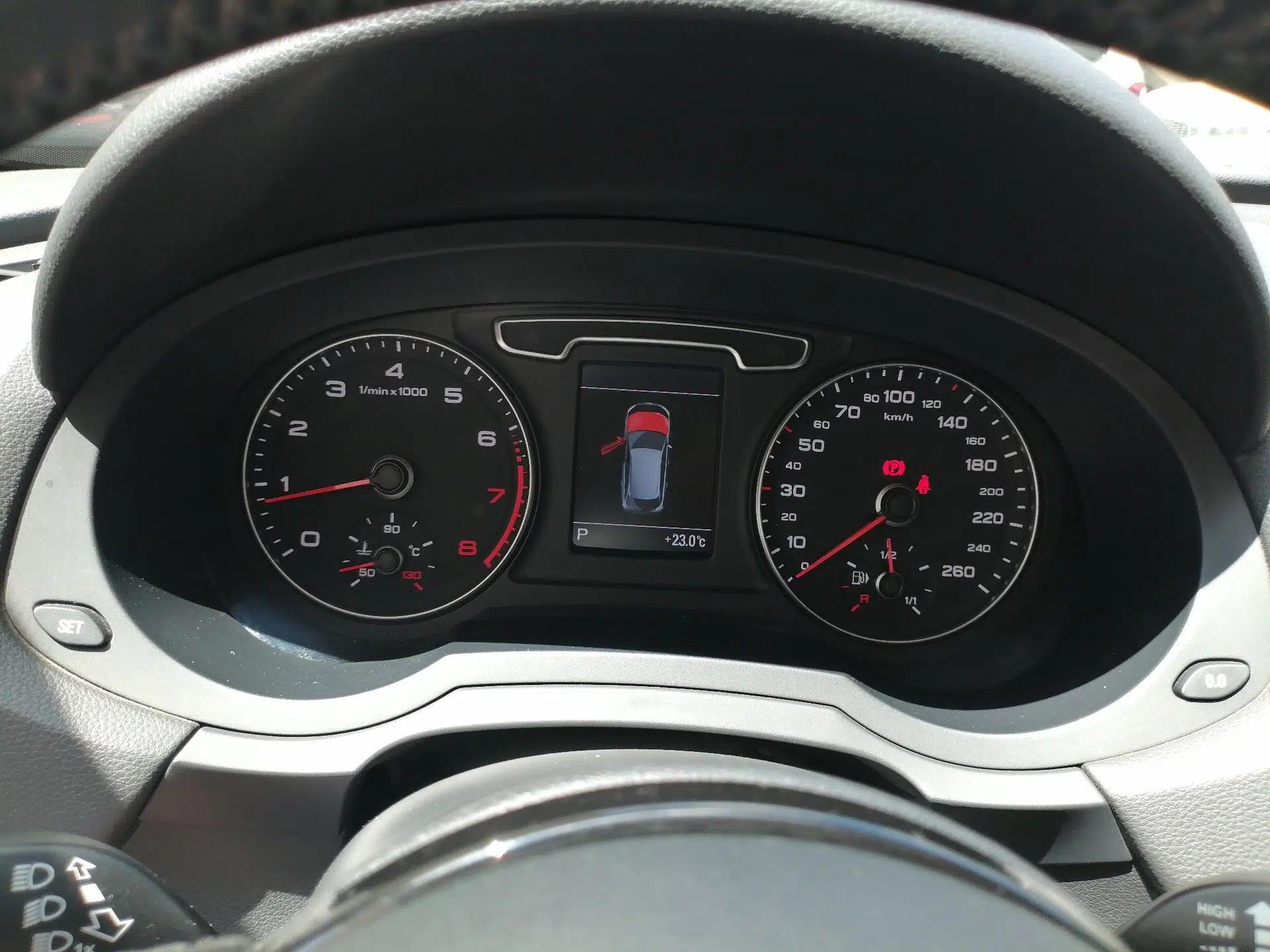 Audi Q3 2015 35 TFSI quattro Luxury Edition — миниатюра 11