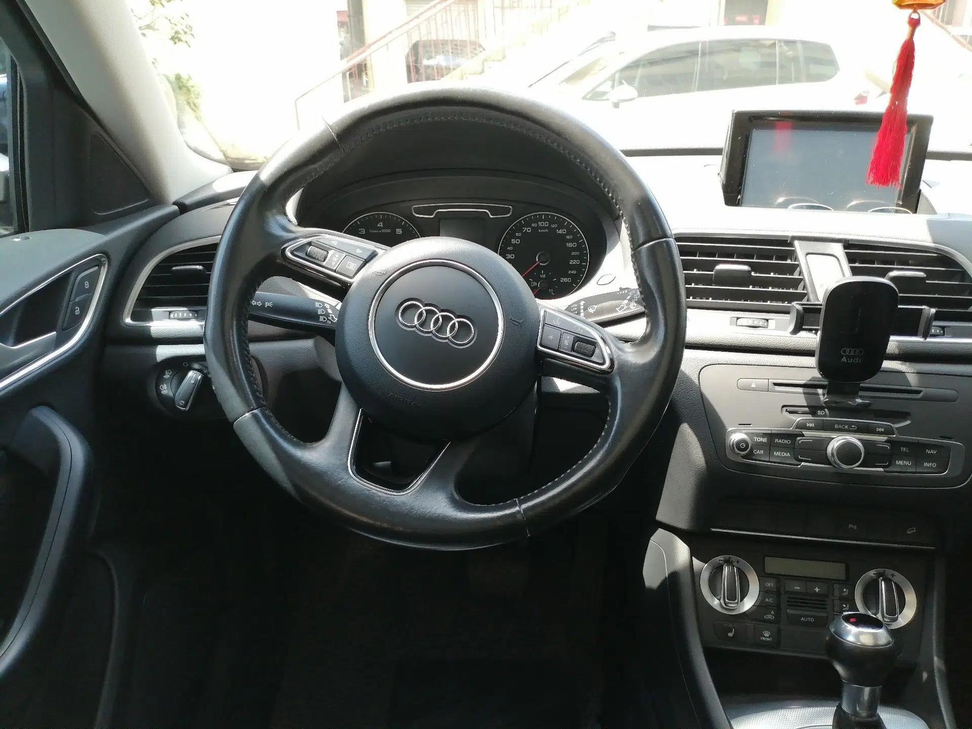 Audi Q3 2015 35 TFSI quattro Luxury Edition — миниатюра 10