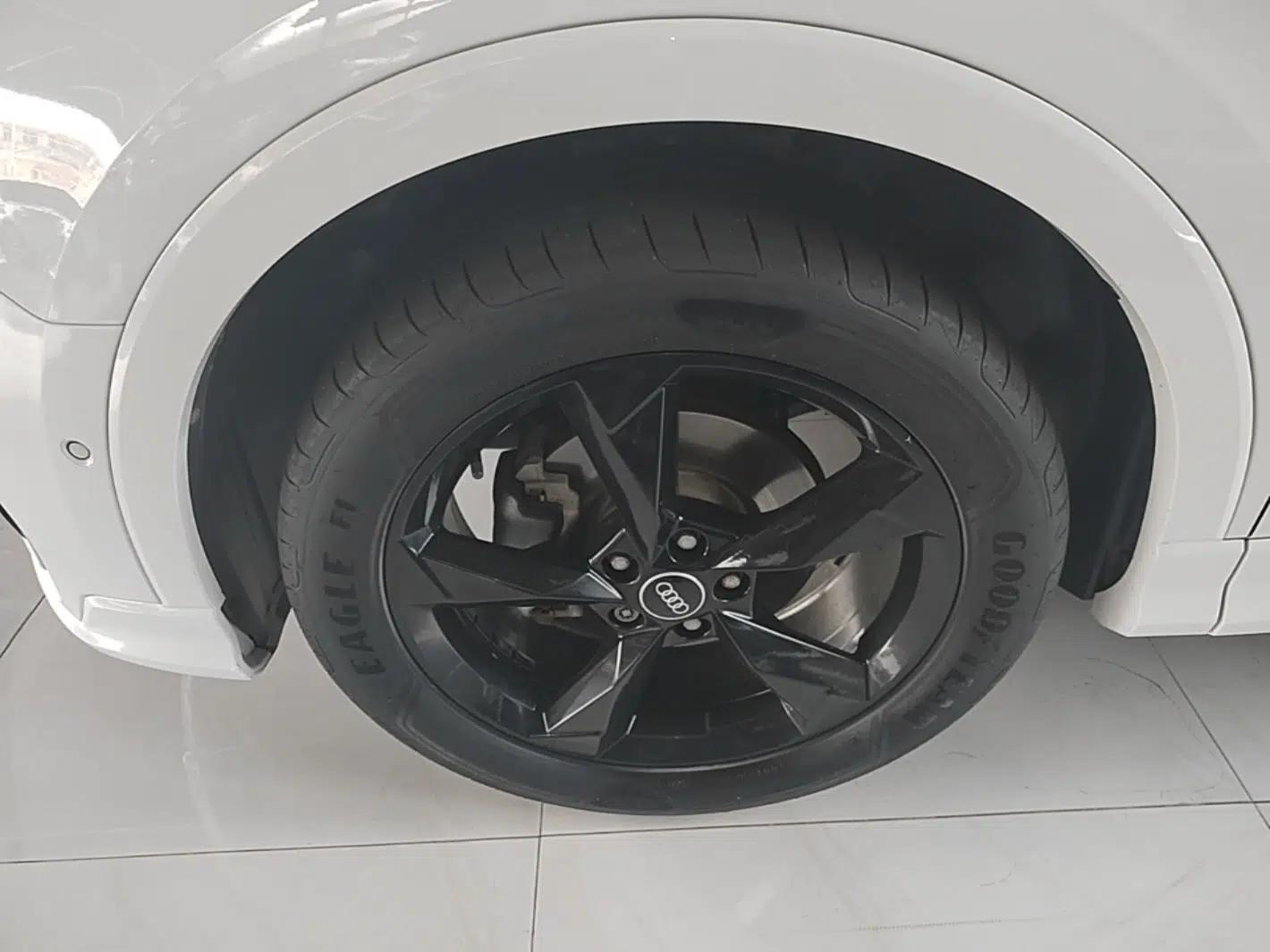 Audi Q3 2021 35 TFSI Fashion Dynamic Model — миниатюра 10