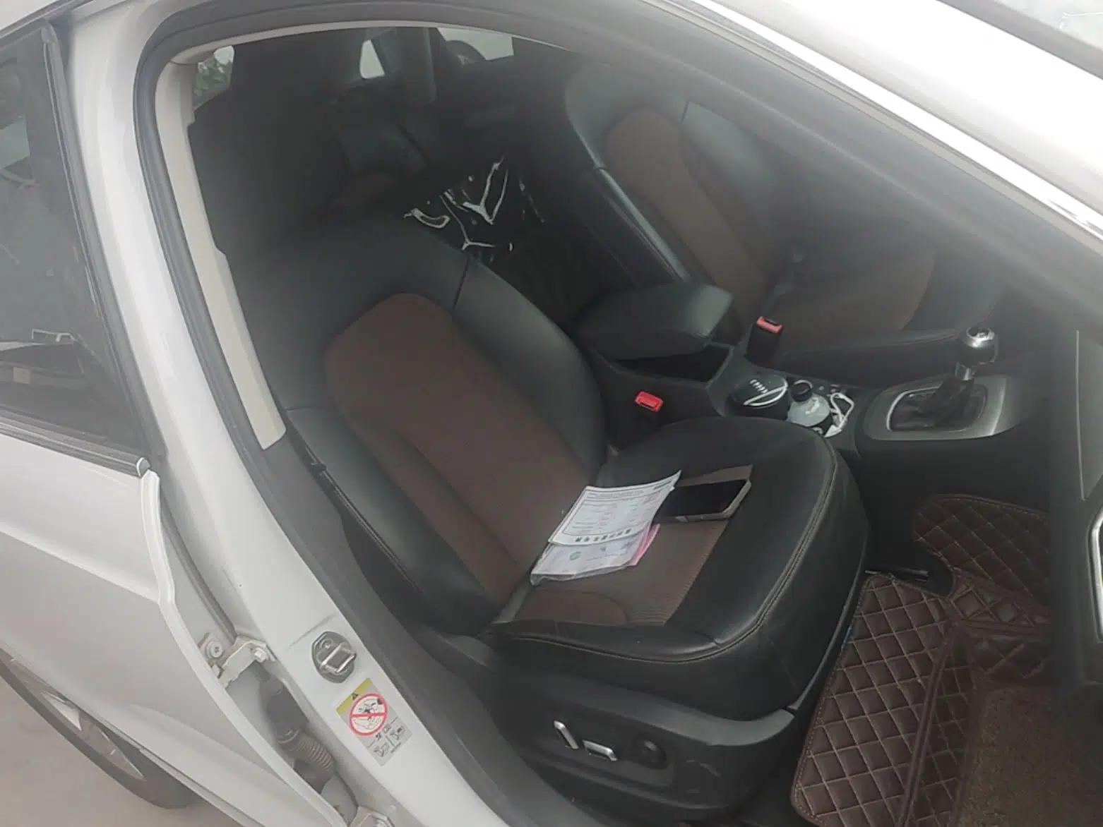 Audi Q3 2018 30th Anniversary Edition 30 TFSI Fashion Model — миниатюра 19