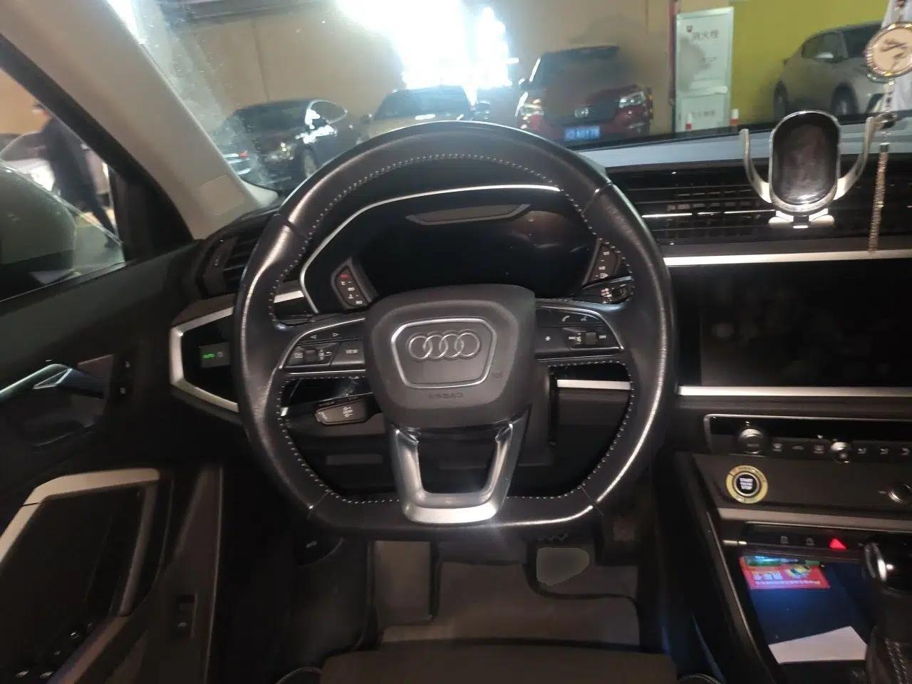 Audi Q3 2022 35 TFSI Fashion Dynamic Model — миниатюра 9