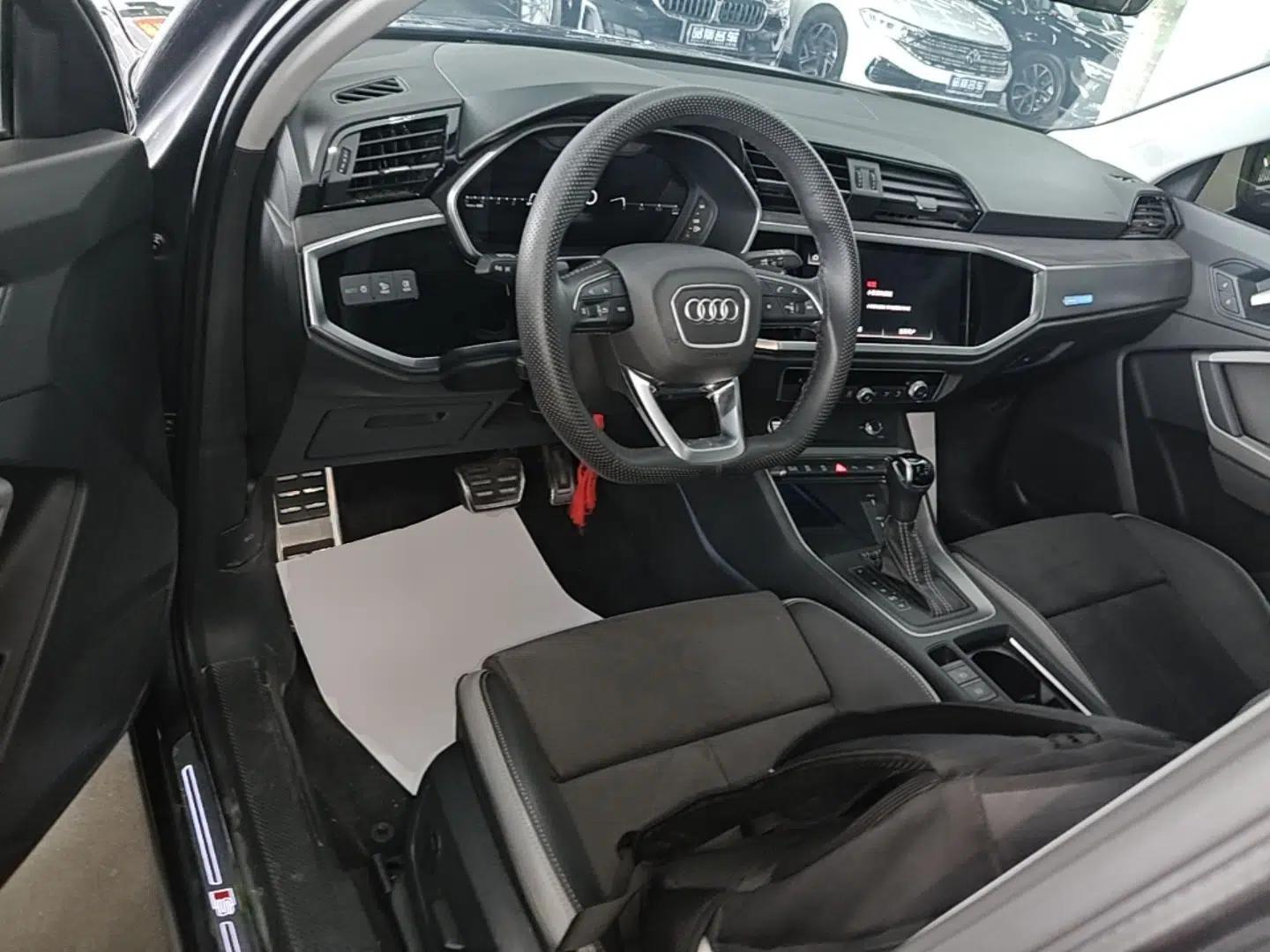 Audi Q3 2022 40 TFSI Fashion Dynamic Model — миниатюра 12