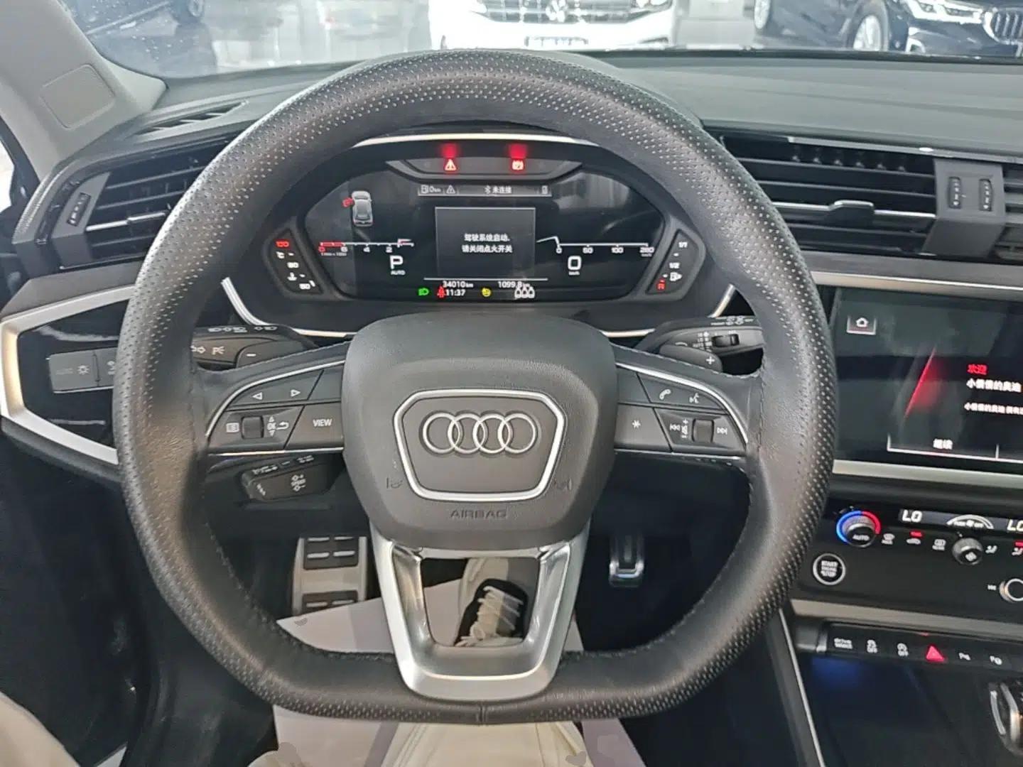 Audi Q3 2022 40 TFSI Fashion Dynamic Model — миниатюра 13