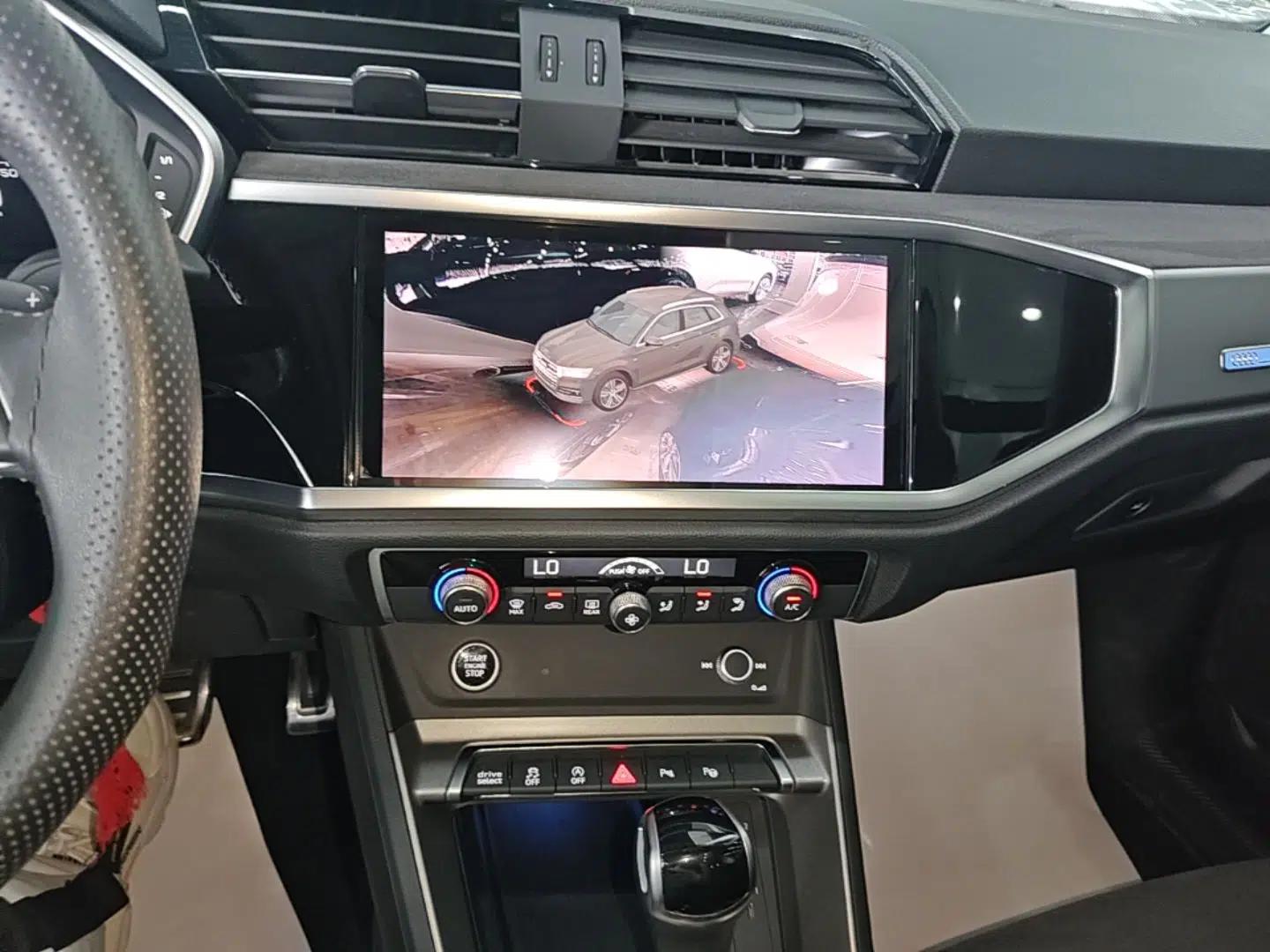 Audi Q3 2022 40 TFSI Fashion Dynamic Model — миниатюра 15