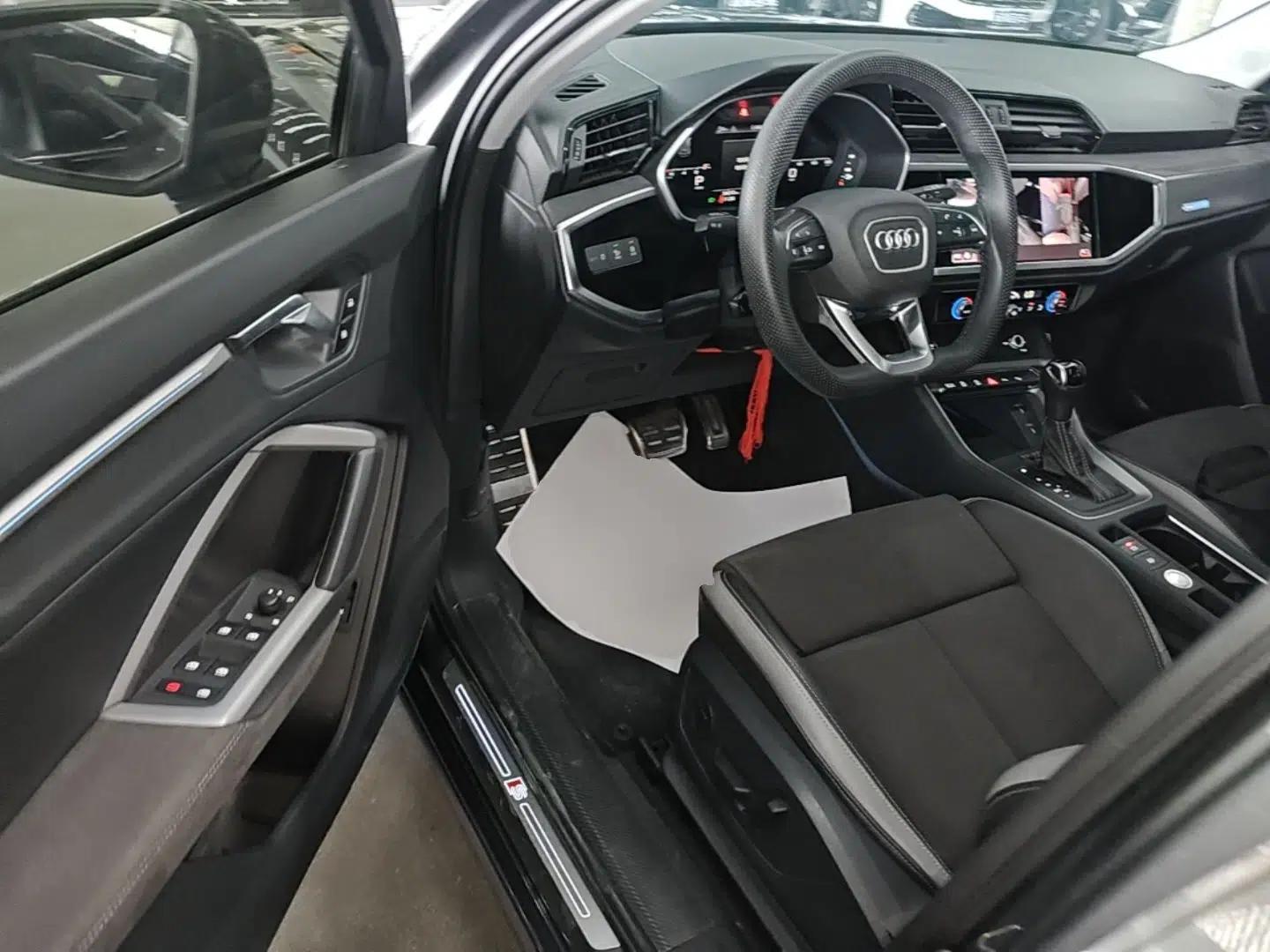 Audi Q3 2022 40 TFSI Fashion Dynamic Model — миниатюра 18