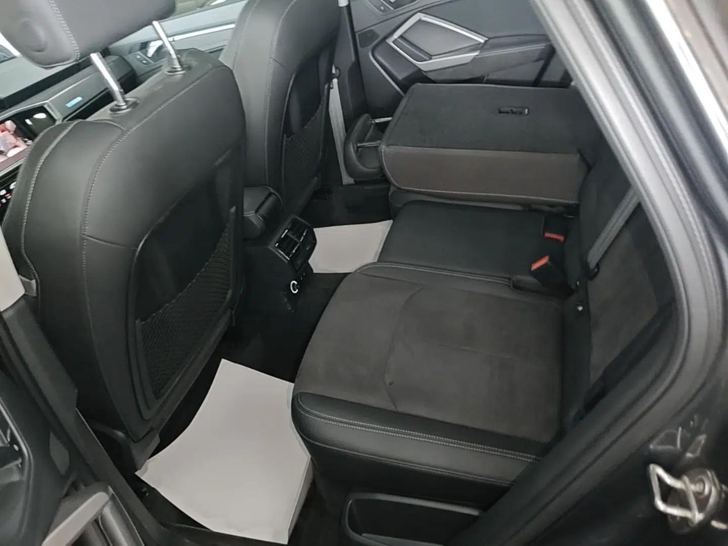 Audi Q3 2022 40 TFSI Fashion Dynamic Model — миниатюра 20