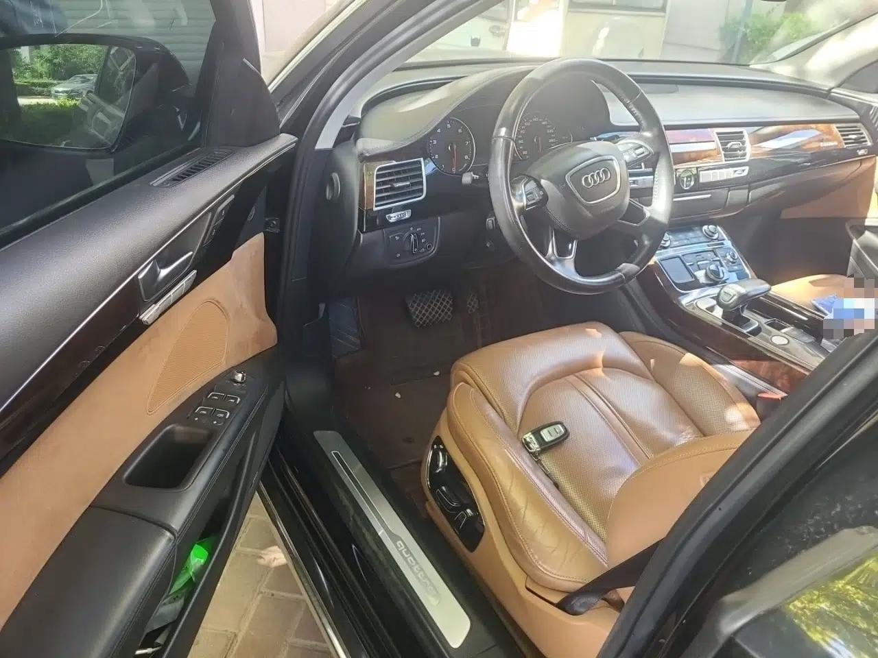 Audi A8 2014 A8L 45 TFSI quattro Luxury Model — миниатюра 16