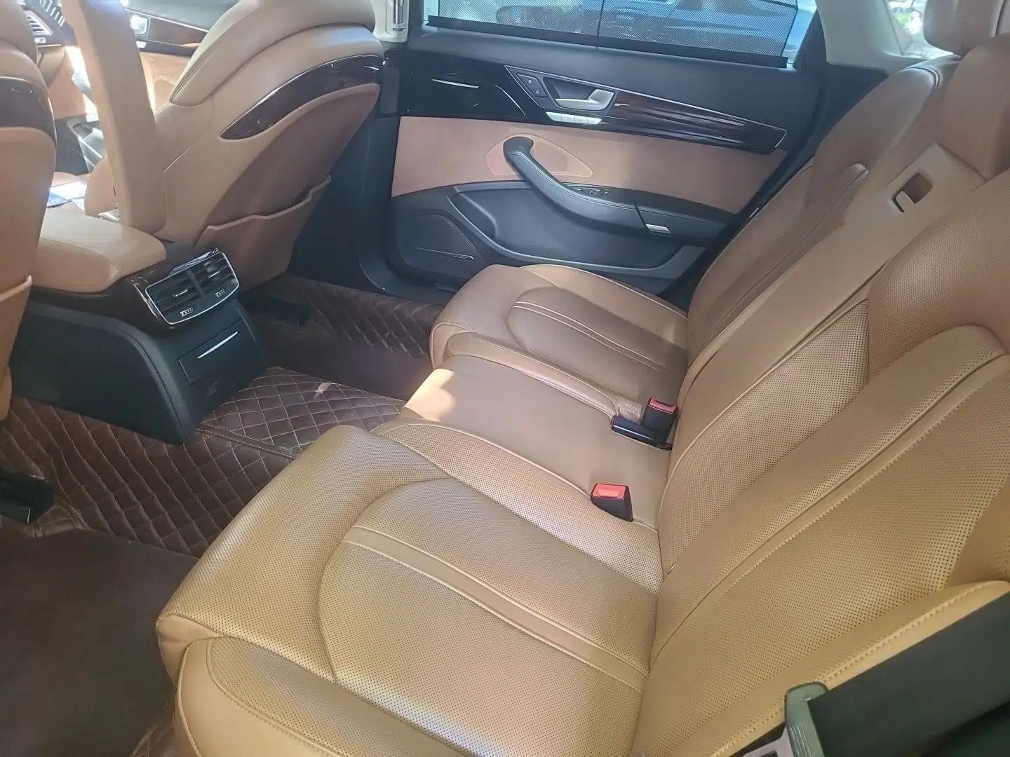 Audi A8 2014 A8L 45 TFSI quattro Luxury Model — миниатюра 17