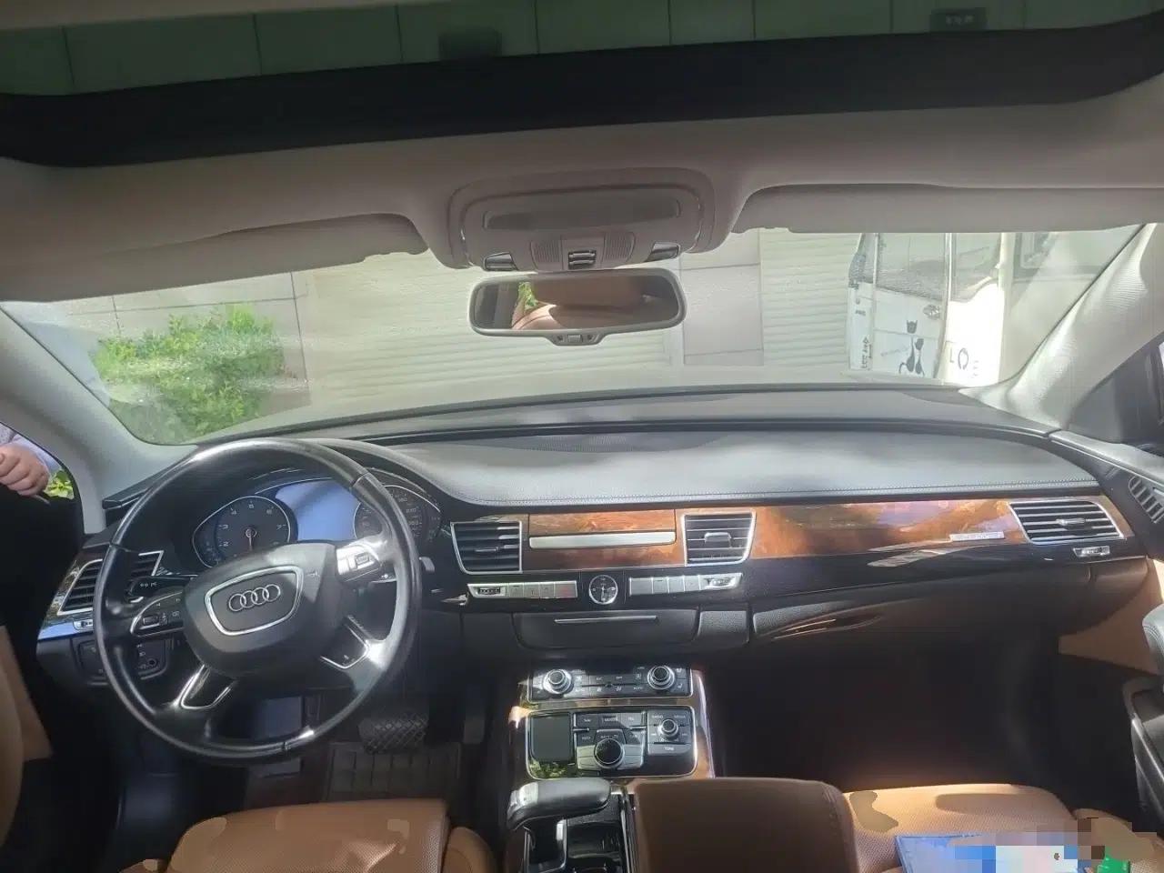 Audi A8 2014 A8L 45 TFSI quattro Luxury Model — миниатюра 9