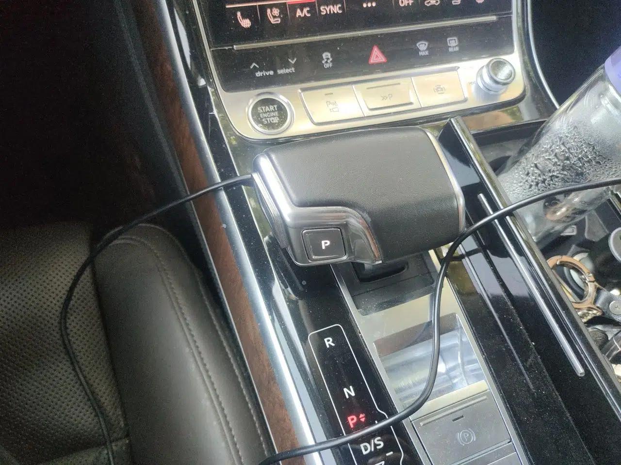 Audi A8 2021 A8L 50 TFSI quattro Luxury Model — миниатюра 14