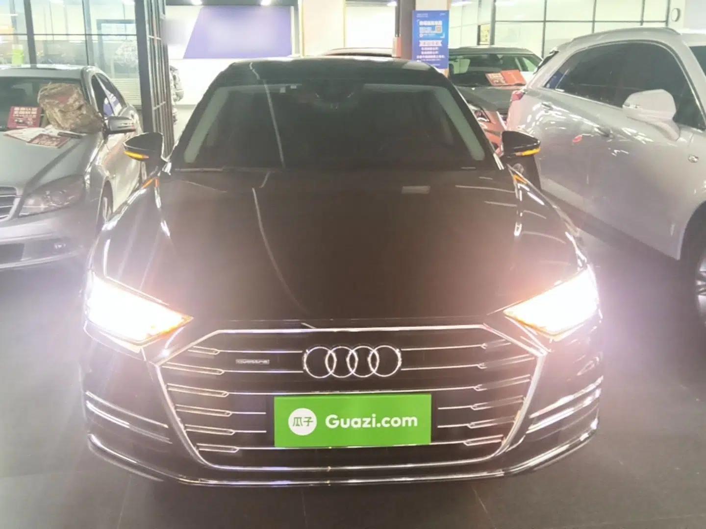 Audi A8 2021 A8L 50 TFSI quattro Comfort Model — миниатюра 2