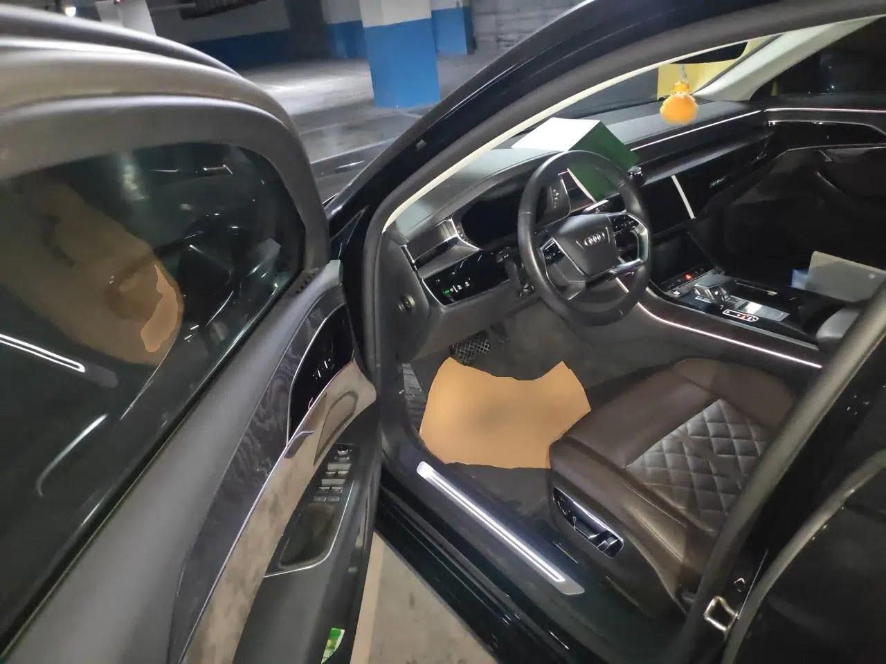 Audi A8 2021 A8L 50 TFSI quattro Comfort Model — миниатюра 16