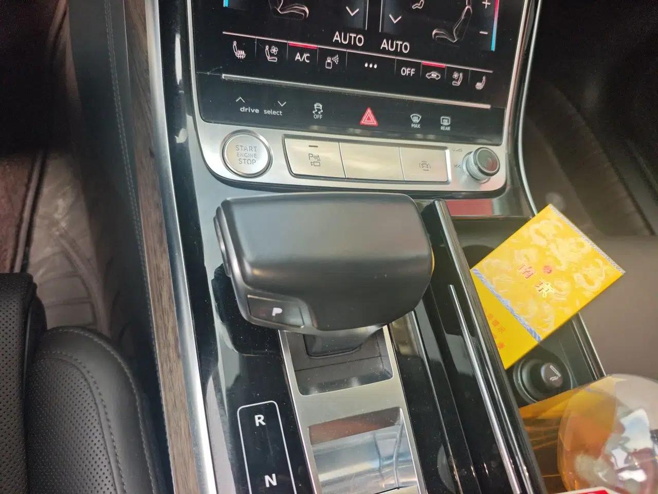Audi A8 2018 A8L 55 TFSI quattro Prestige Edition — миниатюра 14