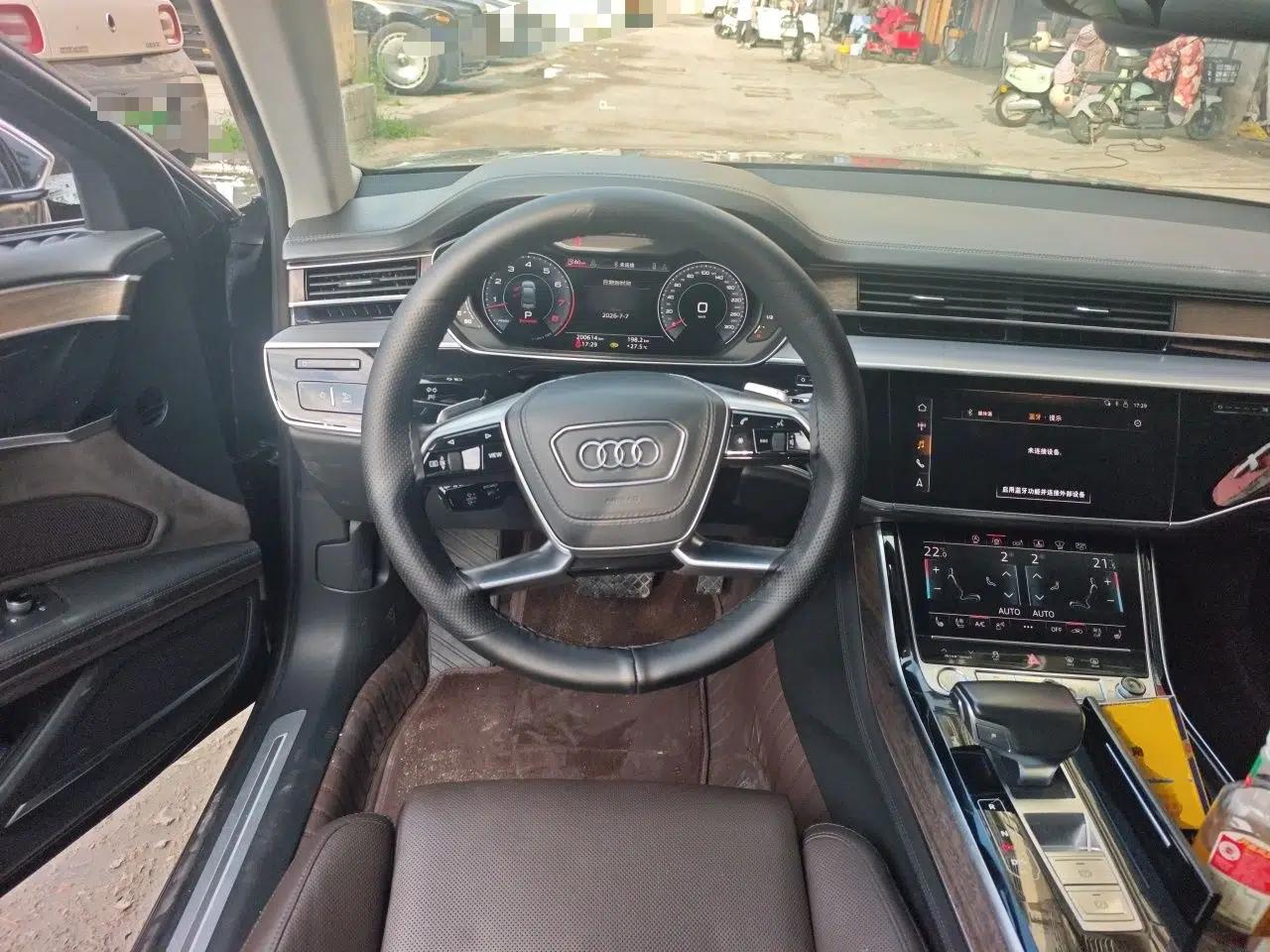 Audi A8 2018 A8L 55 TFSI quattro Prestige Edition — миниатюра 10